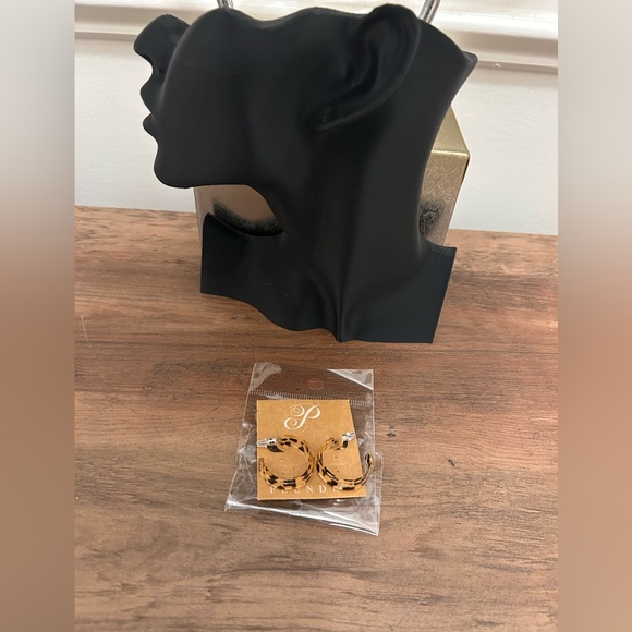 Leopard Print Hoop Earrings - Picture 2 of 3